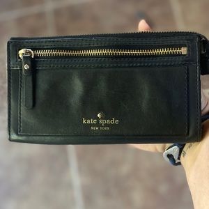 [SOLD] Kate Spade Leather Wristlet Wallet